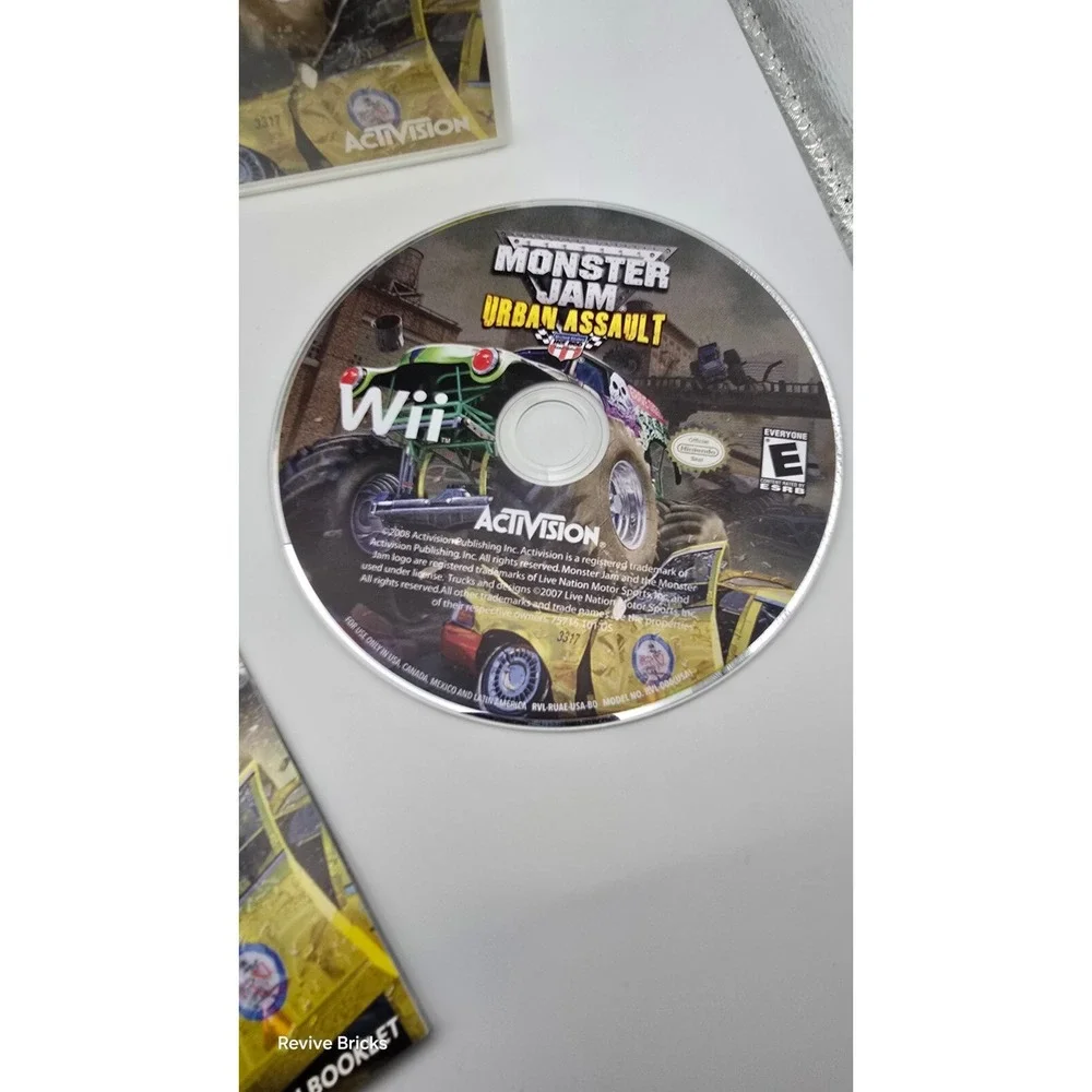Monster Jam: Urban Assault (Nintendo Wii 2008) CIB Complete Tested Working Great